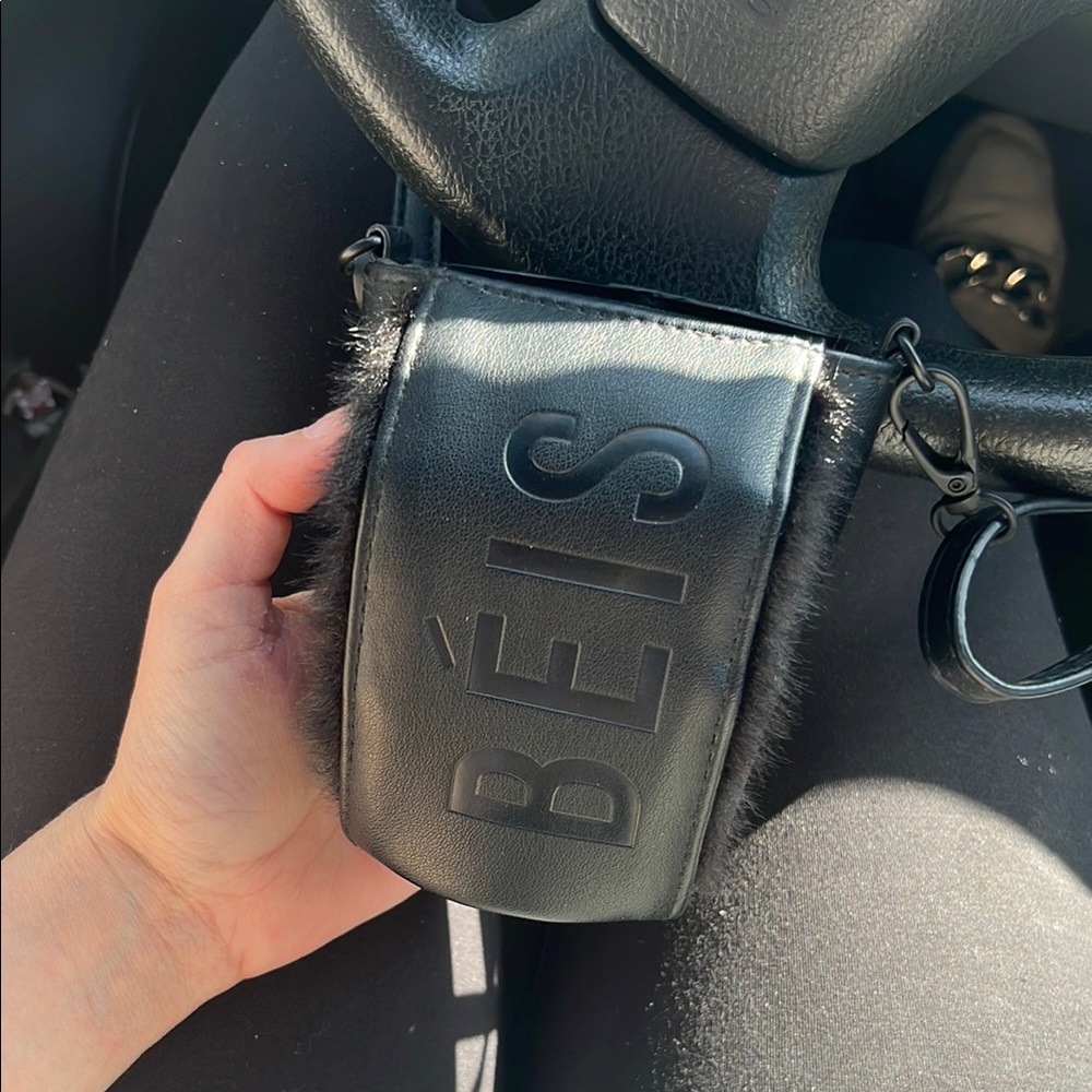 BÉIS Black Crossbody drink holder/ hand warmer